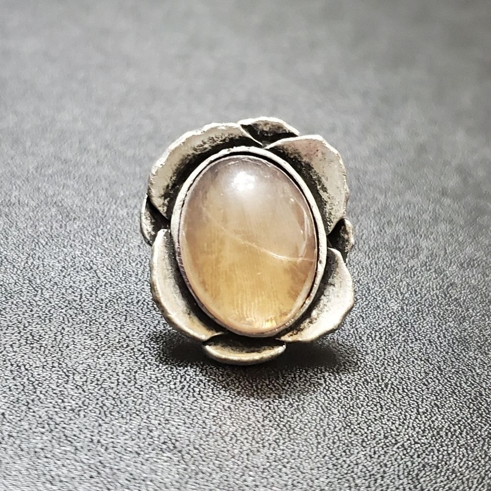 Chunky silver tone flower ring size 7.25 - Picture 2 of 8